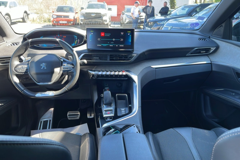 PEUGEOT 3008 HYBRID4 300 GT