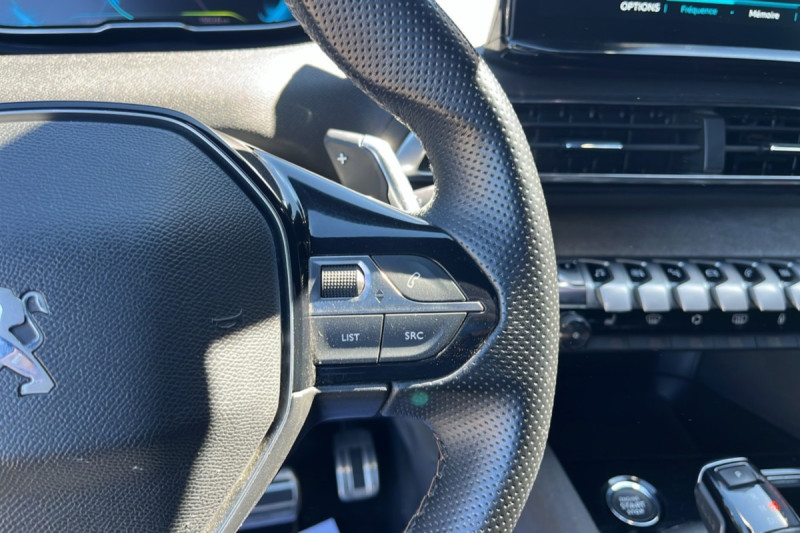PEUGEOT 3008 HYBRID4 300 GT