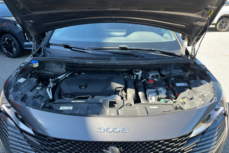 PEUGEOT 3008 HYBRID4 300 GT