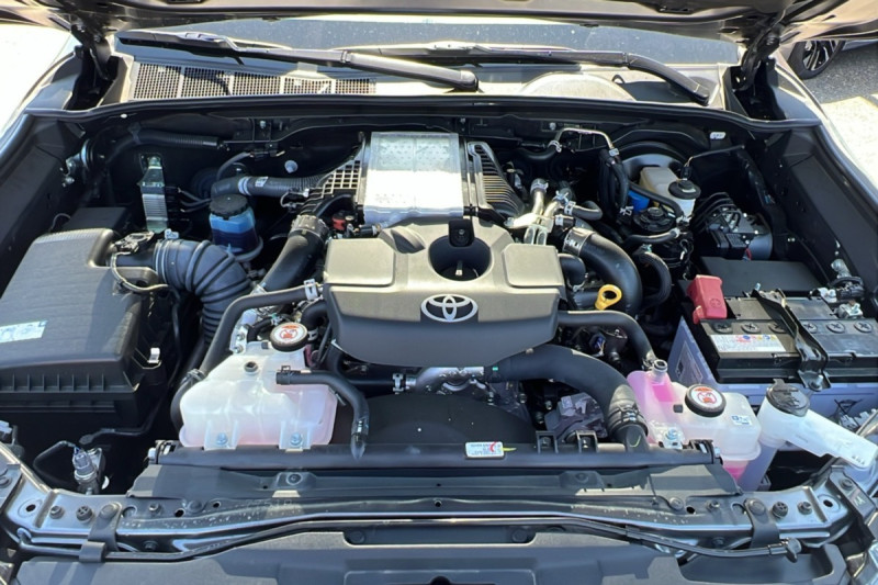 TOYOTA HILUX 2.8 D4-D 204 BVA EXECUTIVE 4PL
