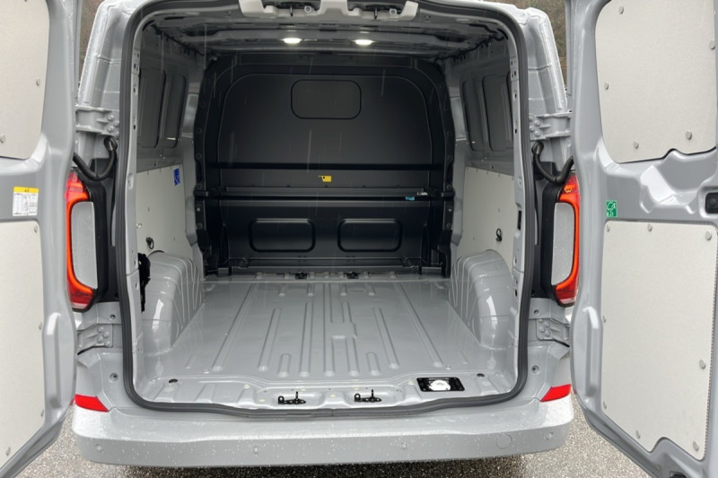 VOLKSWAGEN TRANSPORTER TDI 170 DSG PROCAB L2