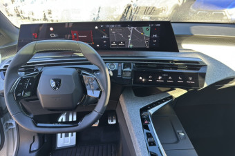 PEUGEOT 3008 NEW HYBRID 145 E-DCS6 GT 360