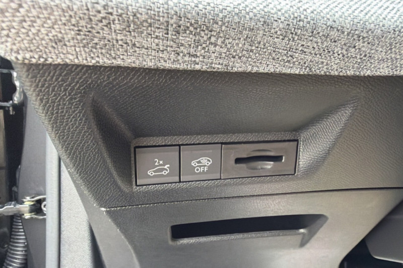 PEUGEOT 3008 HYBRID 145 E-DCS6 GT ALCANTARA