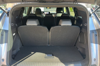PEUGEOT 5008 HYBRID 145 E-DCS6 ALLURE PLUS