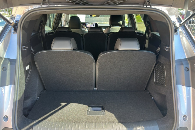 PEUGEOT 5008 HYBRID 145 E-DCS6 ALLURE PLUS
