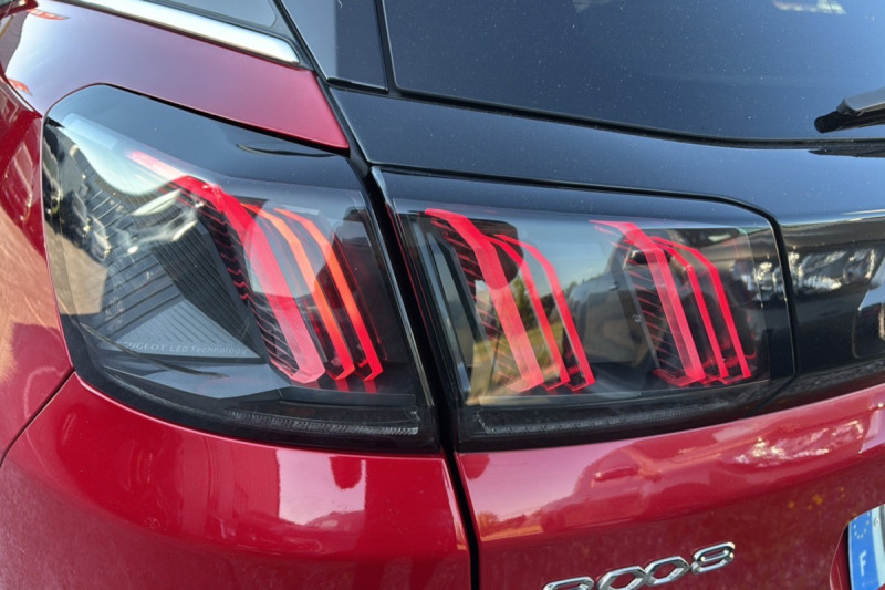 PEUGEOT 3008 1.2 130 EAT8 GT SURÉQUIPÉ