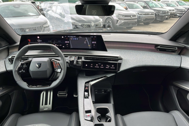PEUGEOT 5008 HYBRID 145 E-DCS6 GT 360 7PL