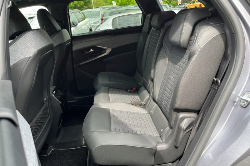 PEUGEOT 5008 HYBRID 145 E-DCS6 GT 360 7PL
