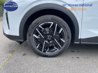 PEUGEOT 5008 1.2 HYBRID 145CH E-DCS6 GT