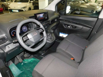 FIAT DOBLO FOURGON TAILLE M 650 KG HDI 100