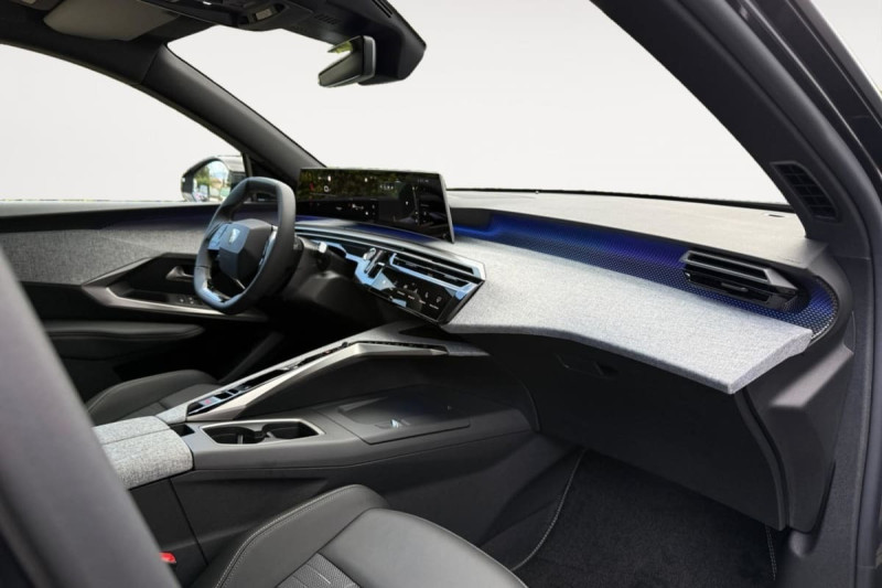 PEUGEOT 3008 1.2 HYBRID 145 GT E-DCS6