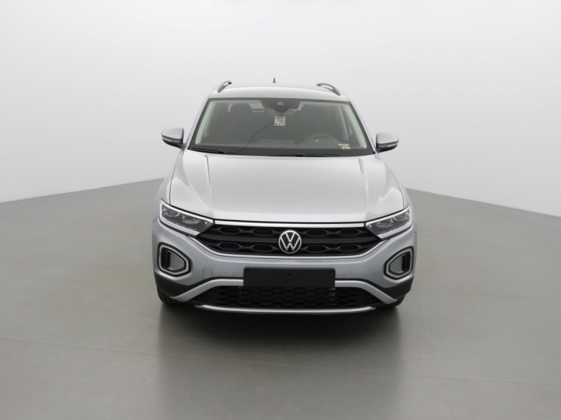 VOLKSWAGEN T-ROC LIFE 150 TSI DSG-7