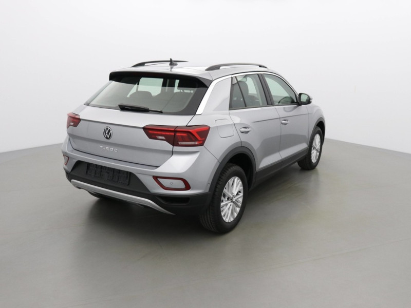 VOLKSWAGEN T-ROC LIFE 150 TSI
