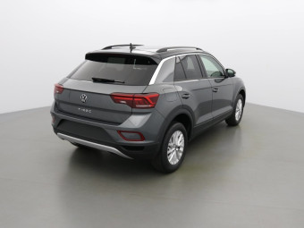 VOLKSWAGEN T-ROC LIFE 150 TSI