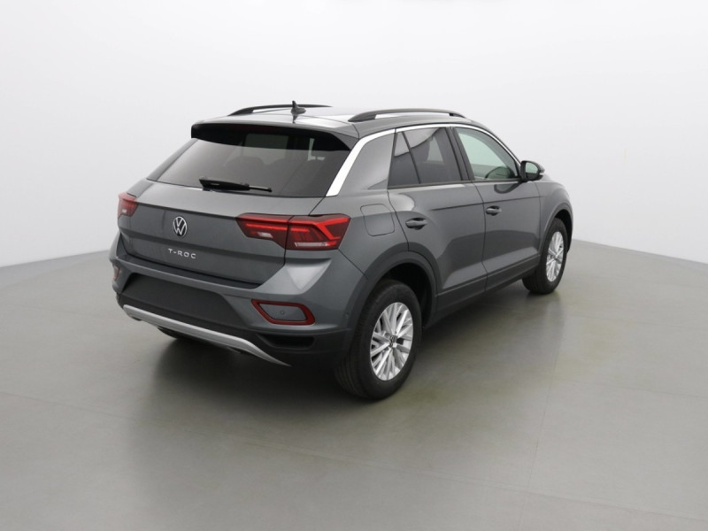 VOLKSWAGEN T-ROC LIFE 150 TSI
