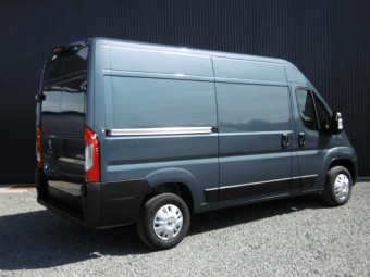 PEUGEOT BOXER FOURGON ASPHALT 165 HDI