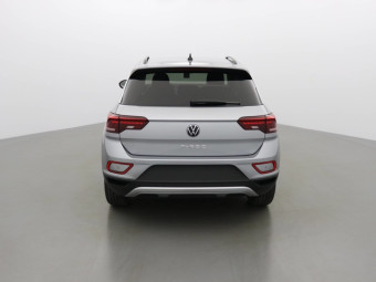 VOLKSWAGEN T-ROC LIFE 150 TSI DSG-7