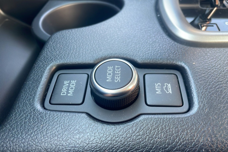 TOYOTA HILUX 2.8 D4-D 204 BVA EXECUTIVE 4PL