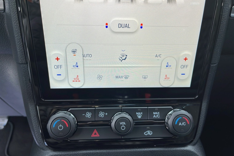 FORD RANGER 3.0 V6 240 PLATINUM RIDEAU 4PL