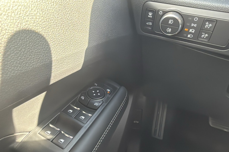 VOLKSWAGEN AMAROK V6 240 BVA10 AVENTURA 4PL
