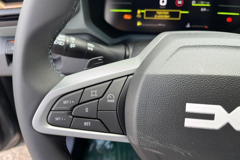 DACIA DUSTER HYBRID-G 150 4X4 EXTREME