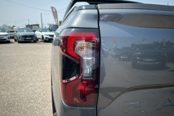 FORD RANGER 3.0 V6 240 PLATINUM RIDEAU 4PL