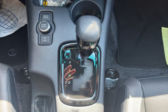 TOYOTA HILUX 2.8 204 BVA INVINCIBLE RIDEAU