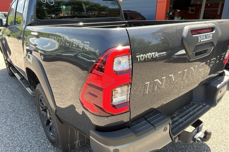 TOYOTA HILUX 2.8 204 BVA INVINCIBLE 4PL