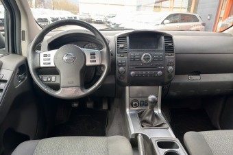 NISSAN NAVARA 2.5 DCI 190 4WD DOUBLE CABINE