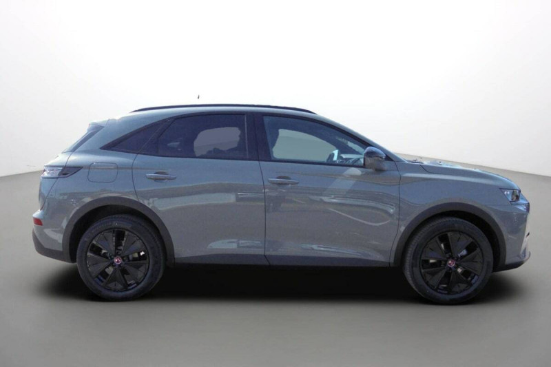 DS DS 7 BLUEHDI 130 EAT8 PERFORMANCE LINE