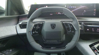 PEUGEOT 5008 HYBRID 145 E-DCS6 GT