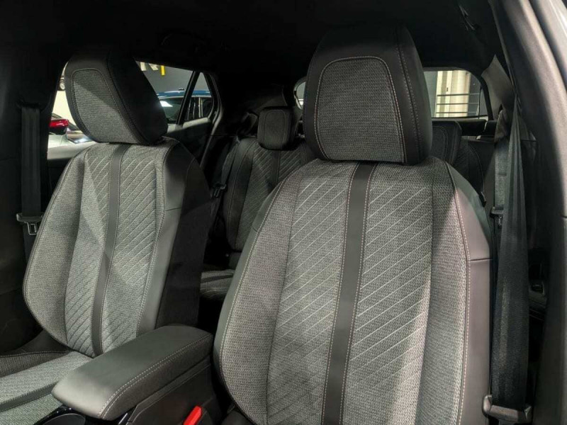 PEUGEOT 2008 HYBRID 145 E-DCS6 ALLURE