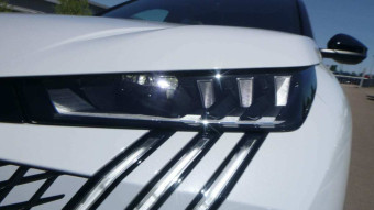 PEUGEOT 3008 HYBRID 145 E-DCS6 GT