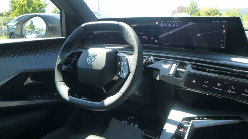 PEUGEOT 3008 HYBRID 145 E-DCS6 GT