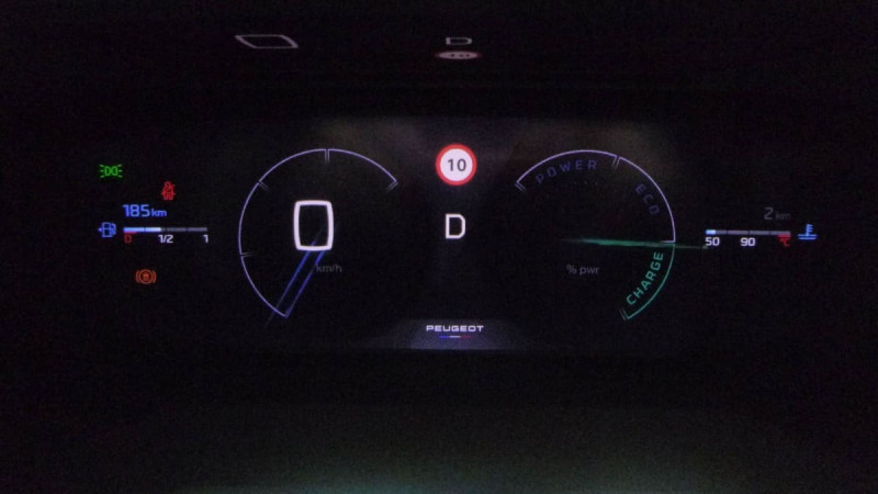 PEUGEOT 2008 HYBRID 145 E-DCS6 GT