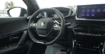 PEUGEOT 2008 HYBRID 145 E-DCS6 GT