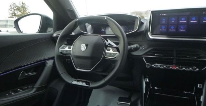 PEUGEOT 2008 HYBRID 145 E-DCS6 GT