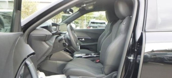 PEUGEOT 2008 HYBRID 145 E-DCS6 GT