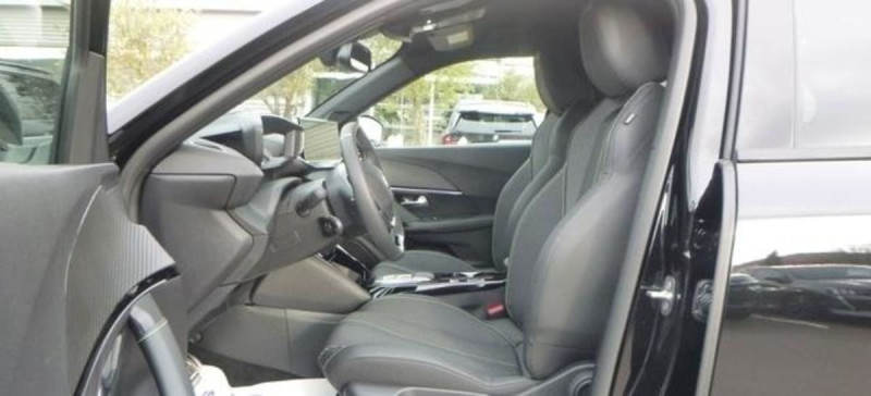 PEUGEOT 2008 HYBRID 145 E-DCS6 GT