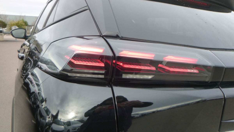 PEUGEOT 2008 HYBRID 145 E-DCS6 GT
