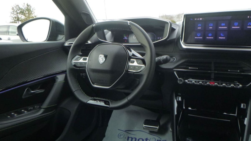 PEUGEOT 2008 HYBRID 145 E-DCS6 GT