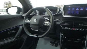 PEUGEOT 2008 HYBRID 145 E-DCS6 GT
